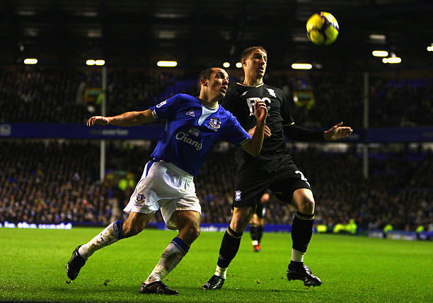 中成为后防 中成为后防