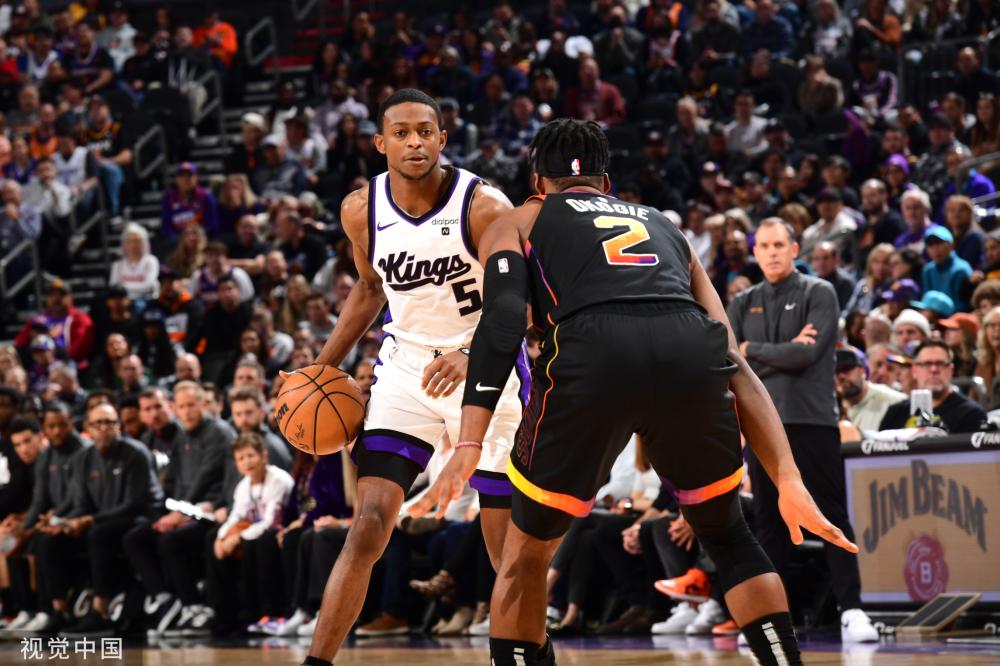 表现出色 表现出色